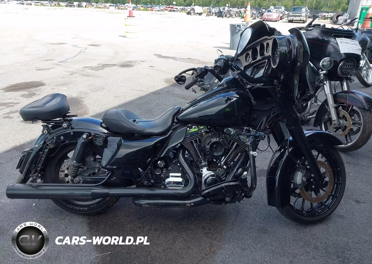 2014 Harley-Davidson Flhx Street Glide VIN:1HD1KBM10EB668582 - 12