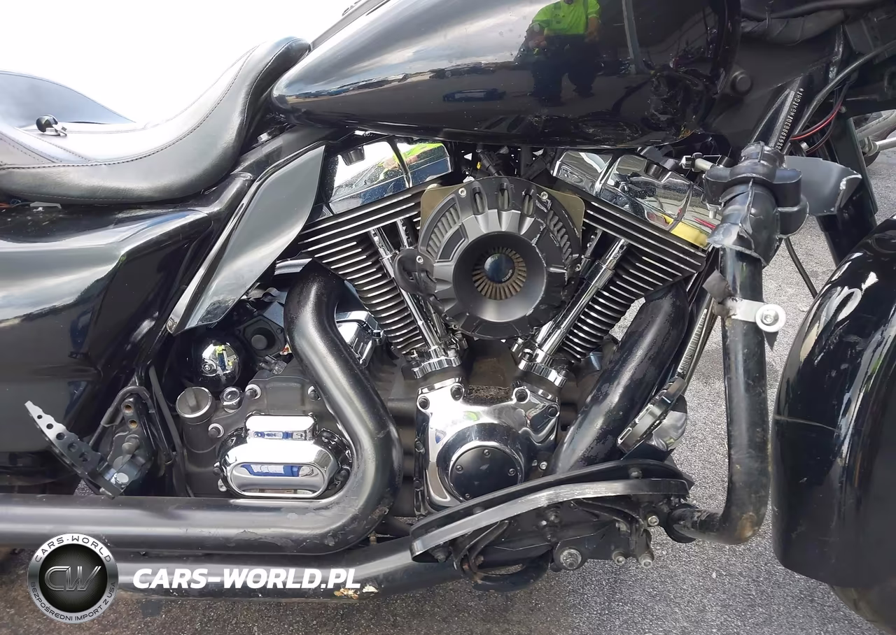2014 Harley-Davidson Flhx Street Glide VIN:1HD1KBM10EB668582 - 8