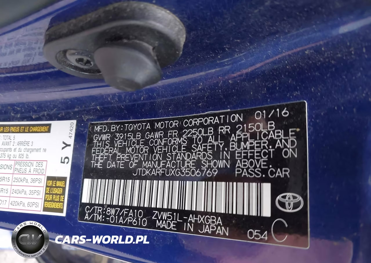2016 Toyota Prius Three VIN:JTDKARFUXG3506769 - 9