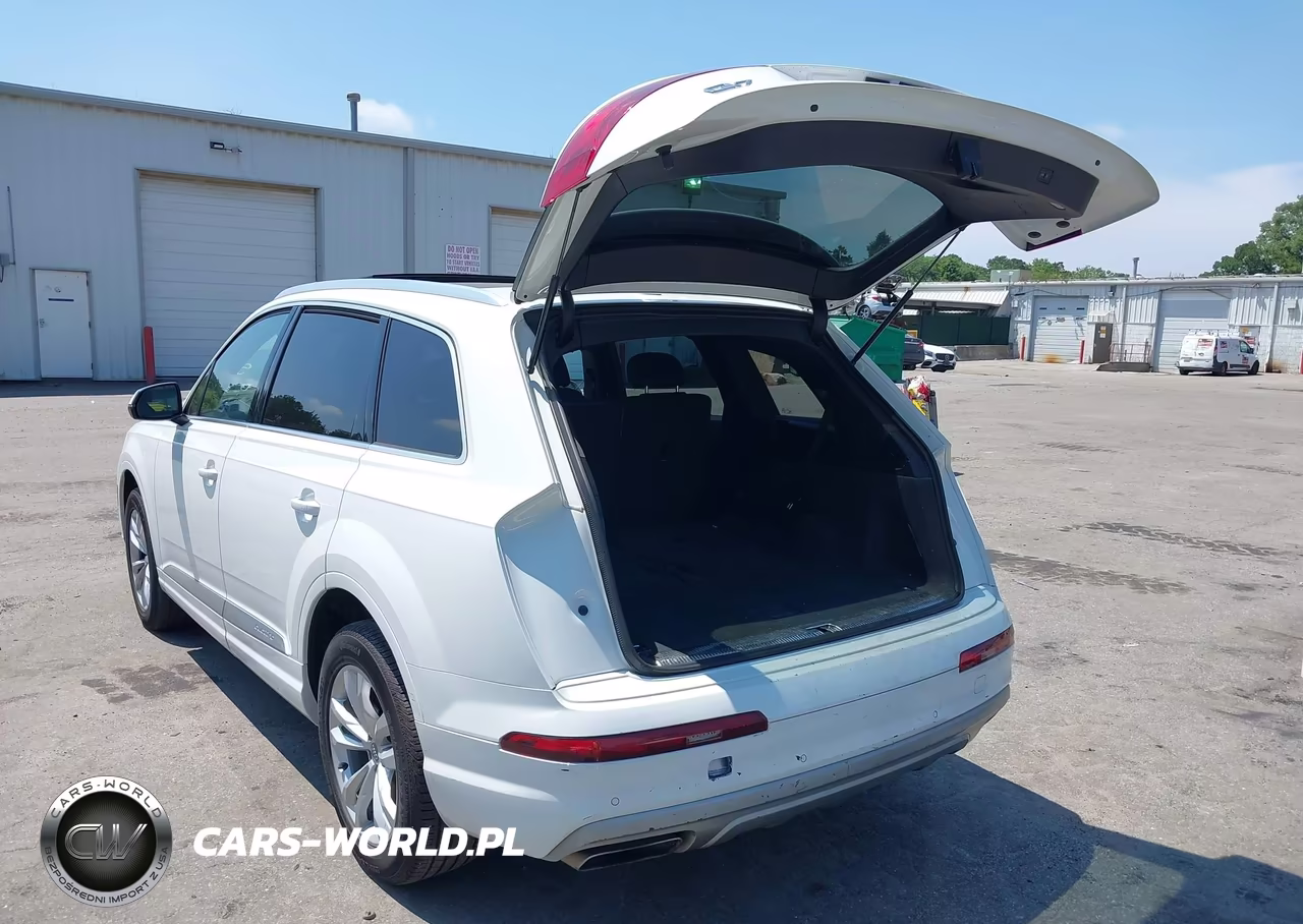 2019 Audi Q7 VIN:WA1AHAF75KD017437 - 3
