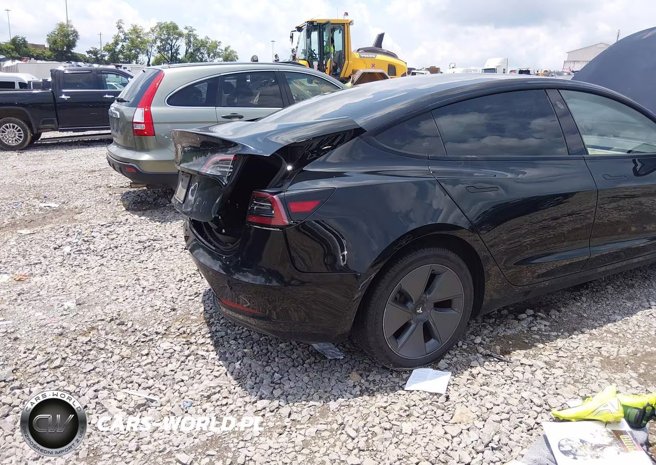 2021 Tesla Model 3 Standard Range Plus Rear-Wheel Drive VIN:5YJ3E1EA2MF048726 - 18
