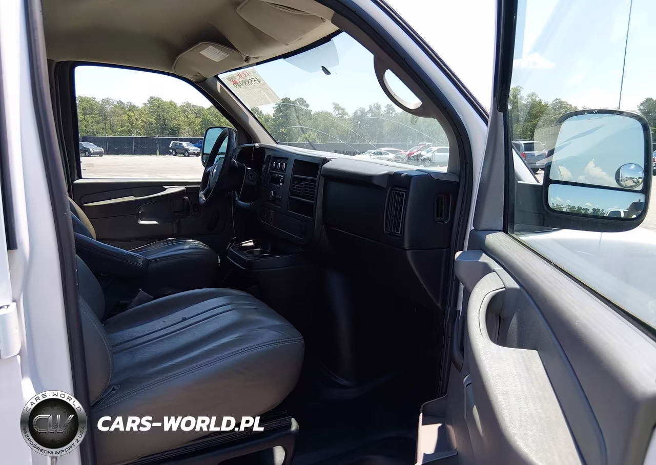 2013 Chevrolet Express 3500 Work Van VIN:1GCZGTBGXD1165956 - 5