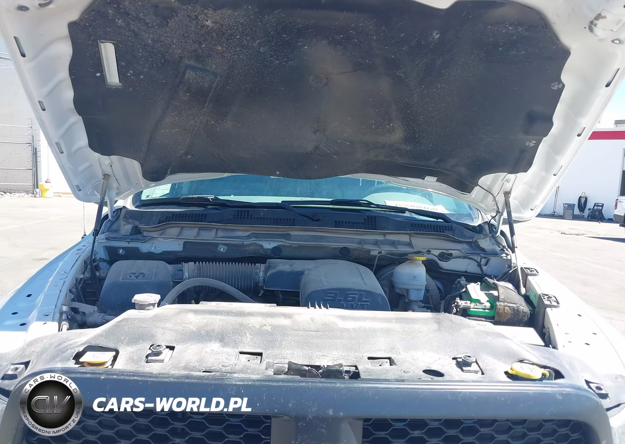 2020 Ram 1500 Classic VIN:1C6RR7FG8LS156572 - 10