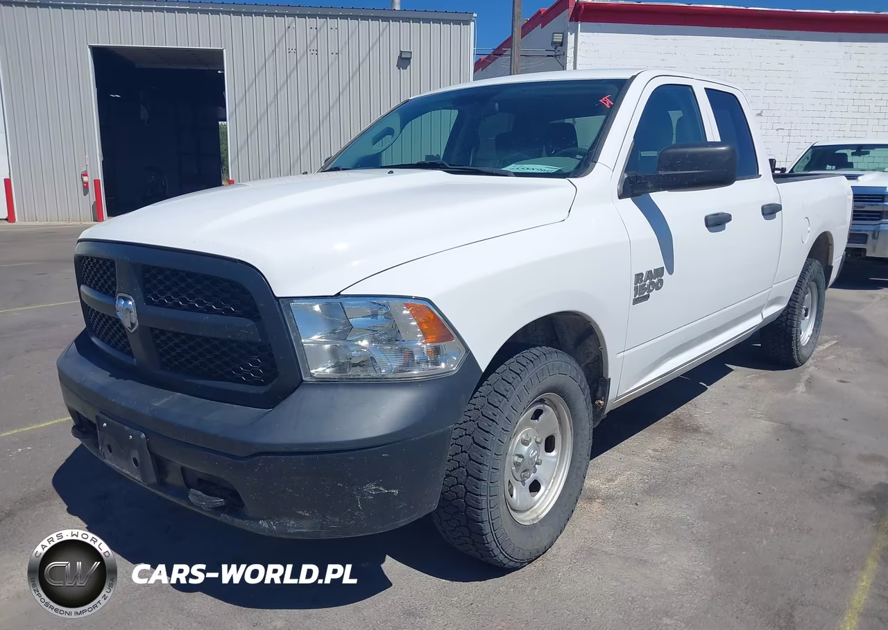 2020 Ram 1500 Classic VIN:1C6RR7FG8LS156572 - 2