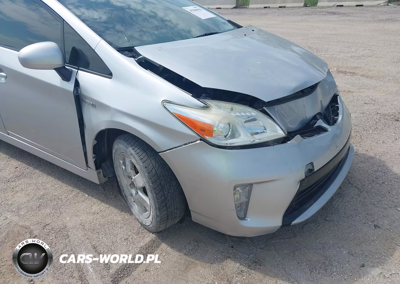 2014 Toyota Prius Two VIN:JTDKN3DU2E0376277 - 18