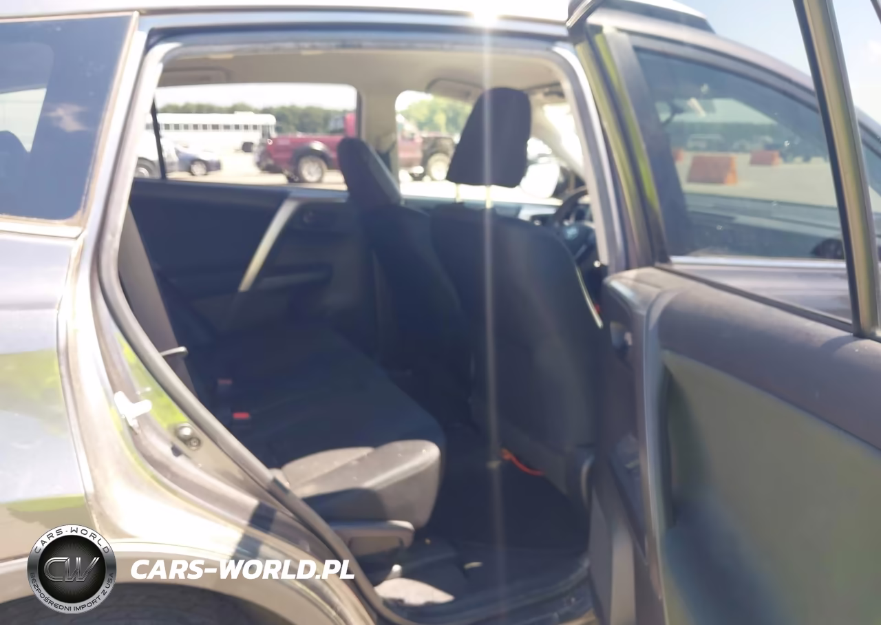 2016 Toyota Rav4 Le VIN:JTMBFREV9GJ086042 - 8