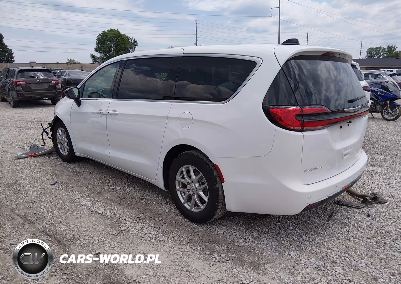 2026 Chrysler Pacifica Select VIN:2C4RC1BG5TR283553 - 3