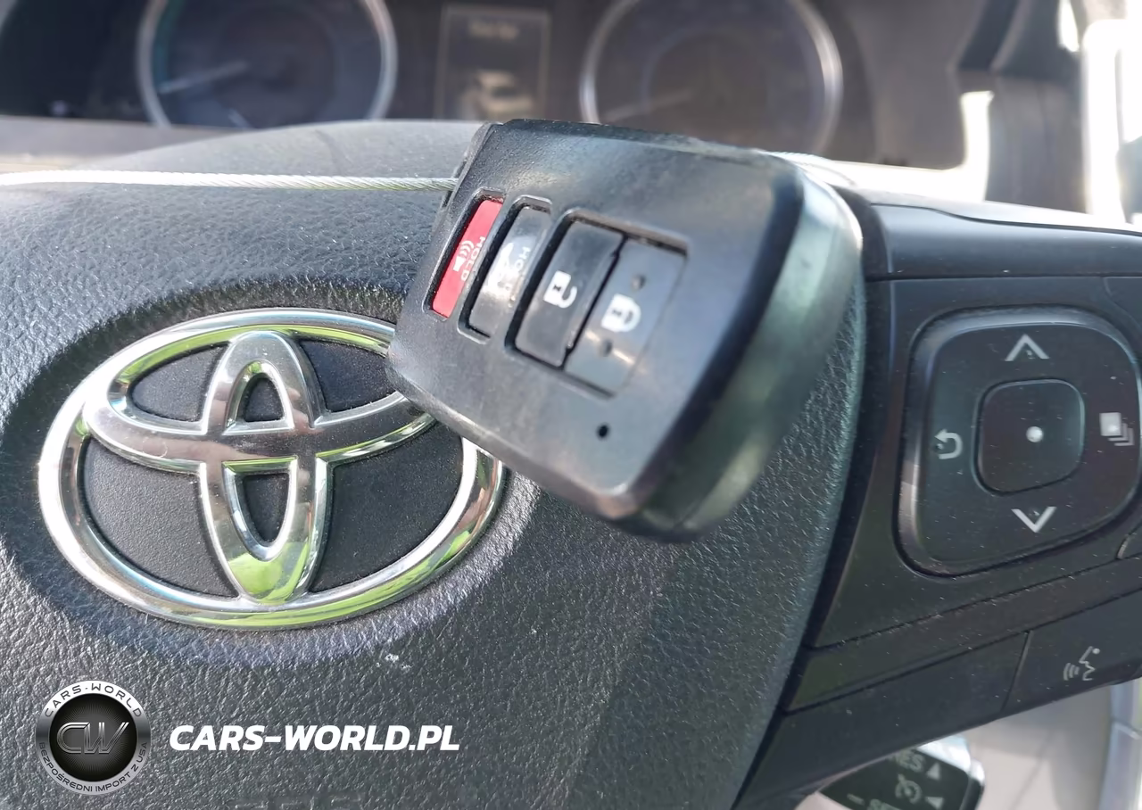 2015 Toyota Camry Hybrid Le VIN:4T1BD1FK1FU168075 - 11