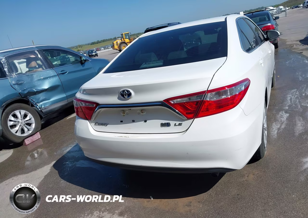 2015 Toyota Camry Hybrid Le VIN:4T1BD1FK1FU168075 - 16
