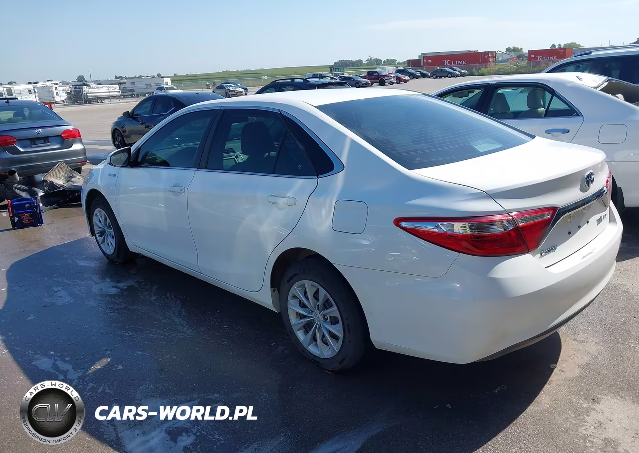 2015 Toyota Camry Hybrid Le VIN:4T1BD1FK1FU168075 - 3