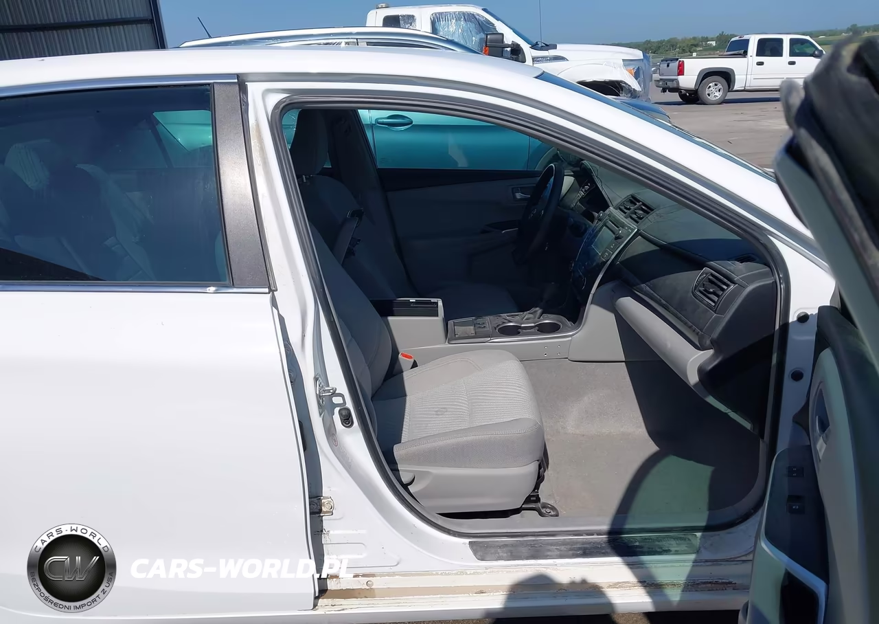 2015 Toyota Camry Hybrid Le VIN:4T1BD1FK1FU168075 - 5