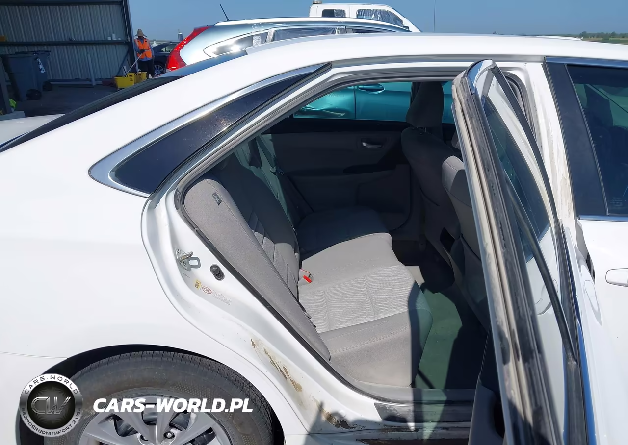 2015 Toyota Camry Hybrid Le VIN:4T1BD1FK1FU168075 - 8