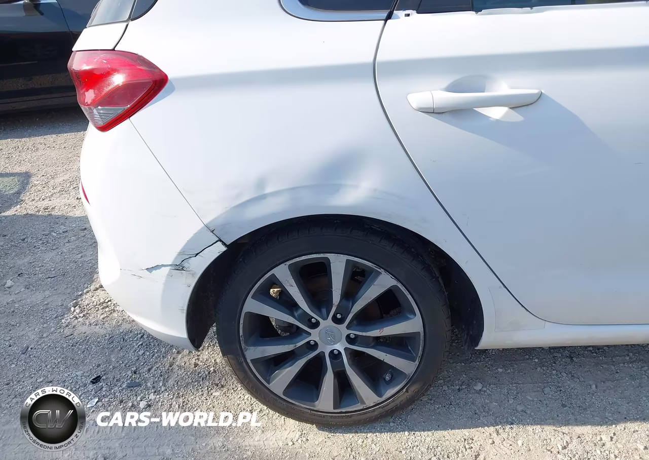 2018 Hyundai Elantra Gt VIN:KMHH35LE2JU016916 - 6