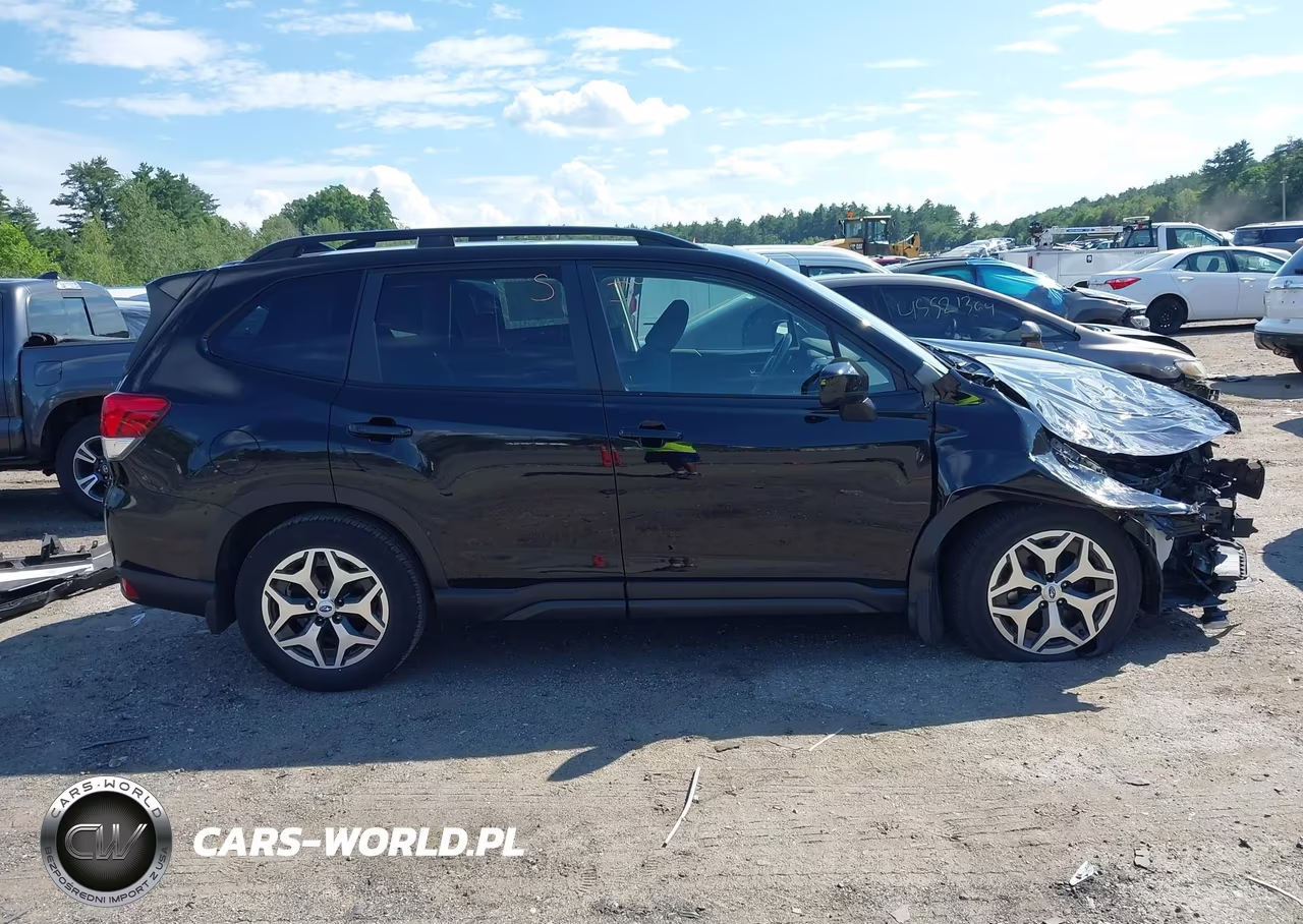 2021 Subaru Forester Premium VIN:JF2SKAFC5MH530077 - 14