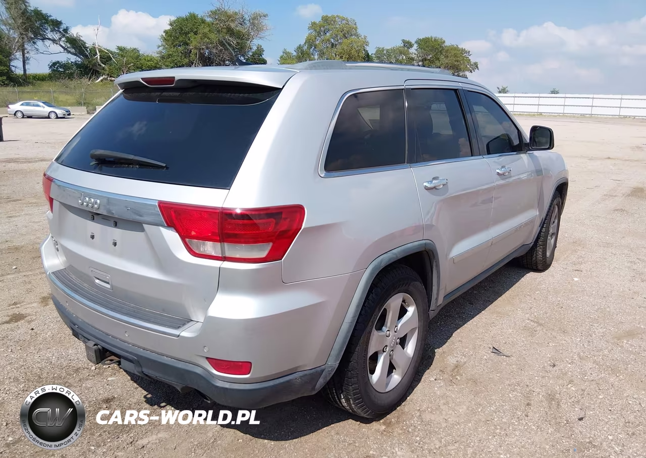 2011 Jeep Grand Cherokee Overland VIN:1J4RR6GT2BC607299 - 4