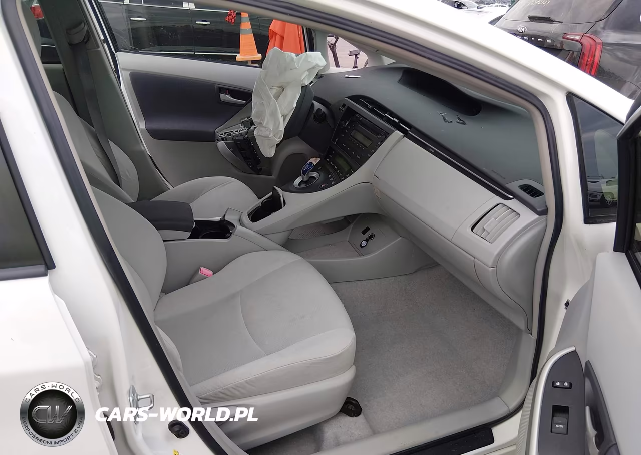 2011 Toyota Prius VIN:JTDKN3DU9B1388724 - 5