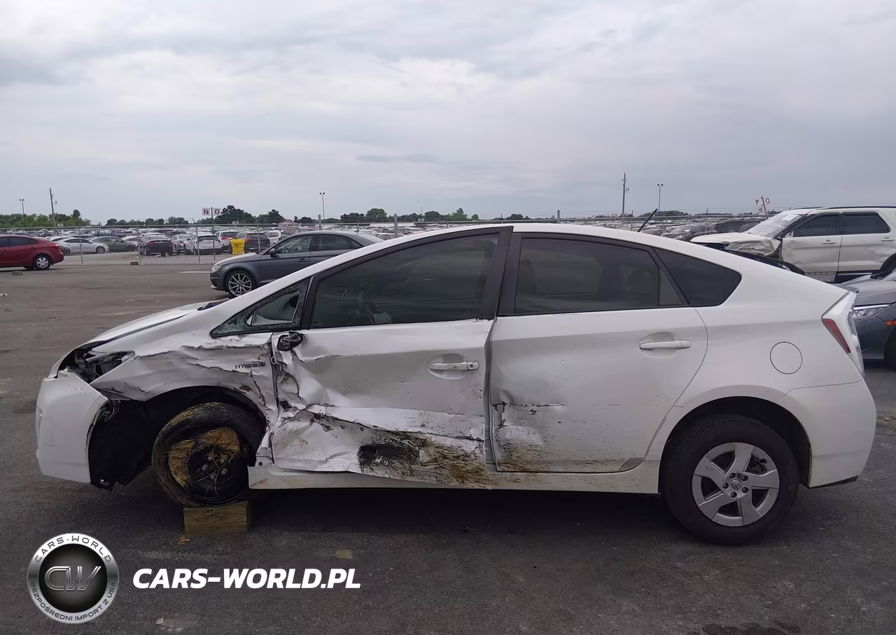 2011 Toyota Prius VIN:JTDKN3DU9B1388724 - 6