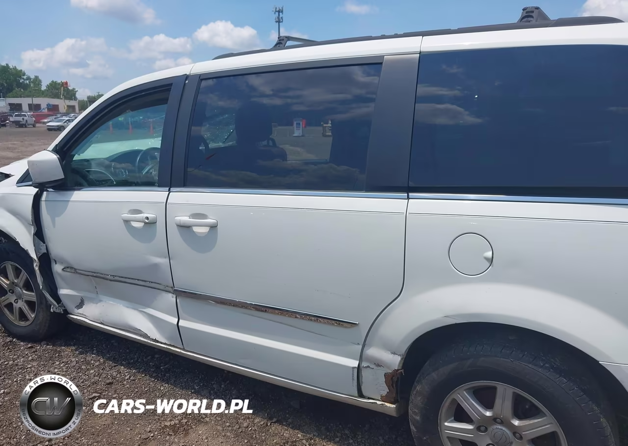 2013 Chrysler Town & Country Touring VIN:2C4RC1BG7DR556638 - 14