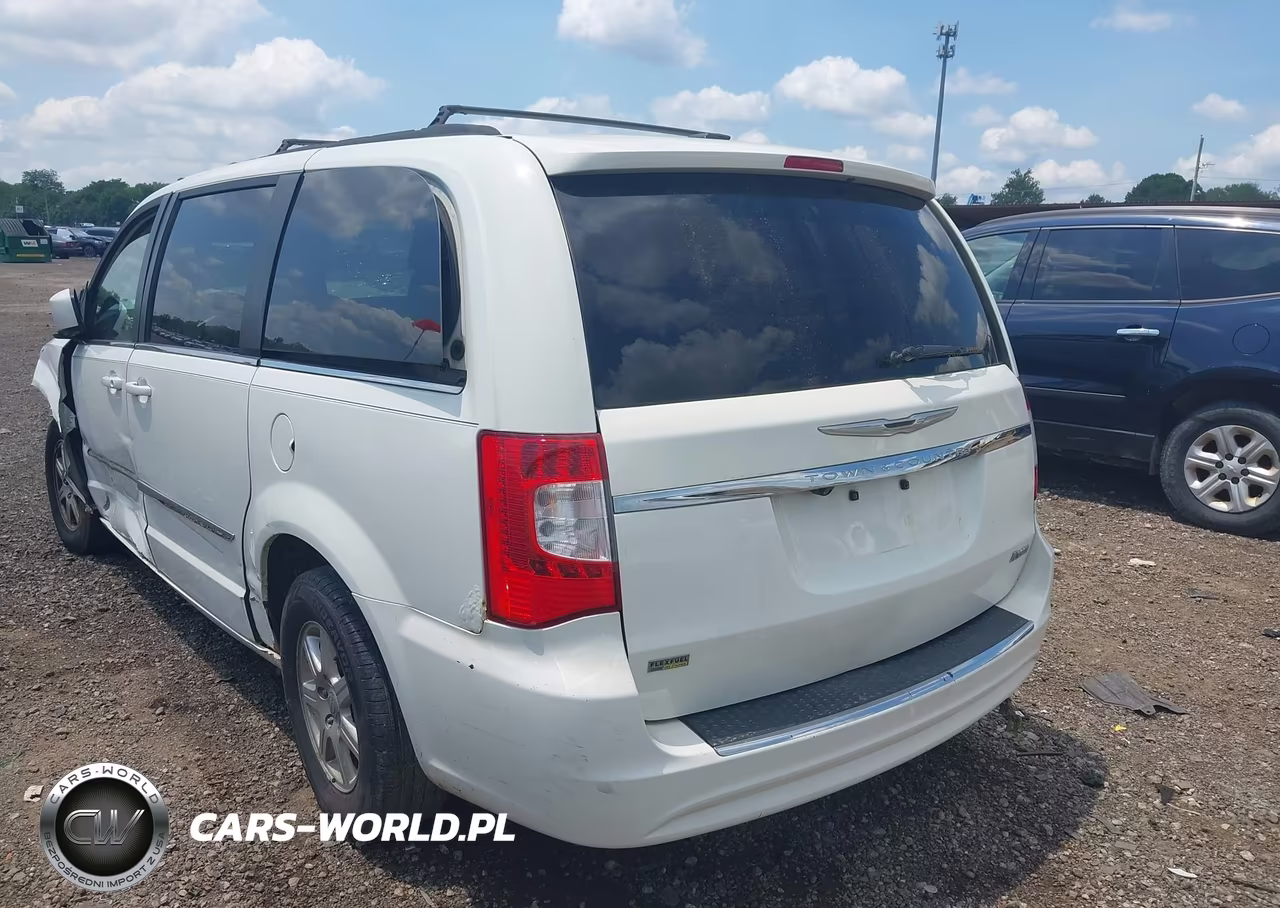 2013 Chrysler Town & Country Touring VIN:2C4RC1BG7DR556638 - 3