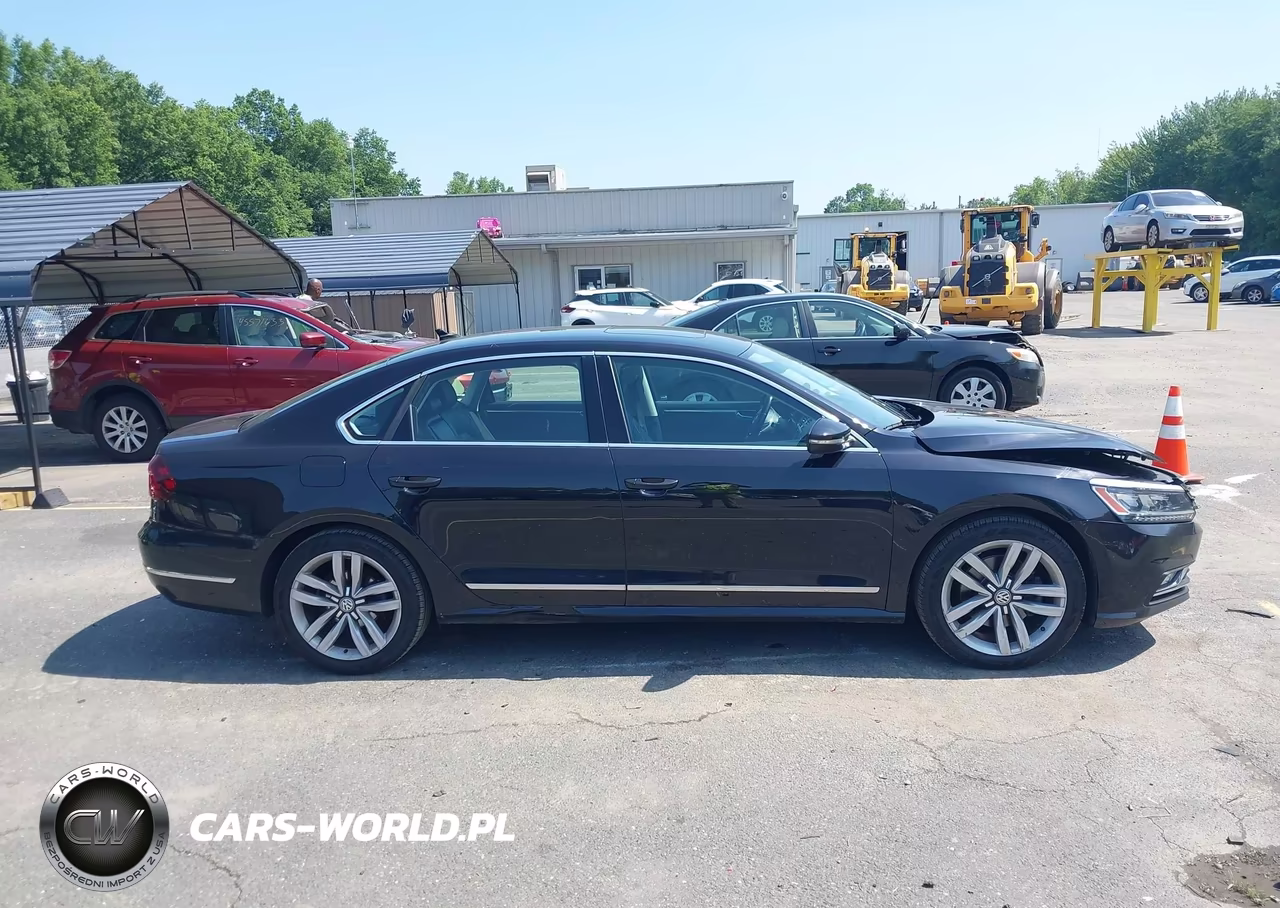 2017 Volkswagen Passat 1.8T Sel Premium VIN:1VWCT7A3XHC057884 - 13