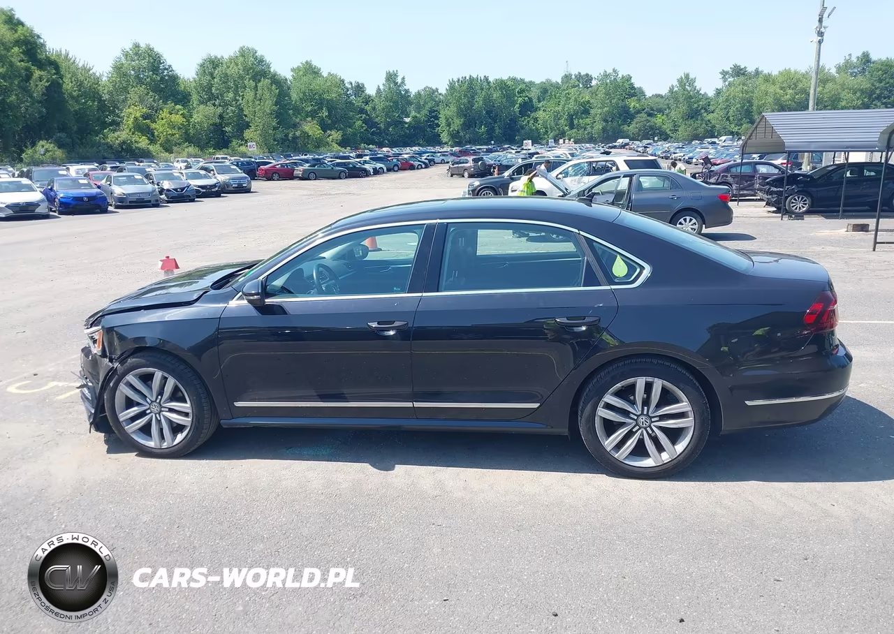 2017 Volkswagen Passat 1.8T Sel Premium VIN:1VWCT7A3XHC057884 - 14