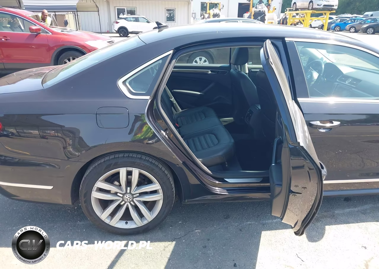 2017 Volkswagen Passat 1.8T Sel Premium VIN:1VWCT7A3XHC057884 - 8