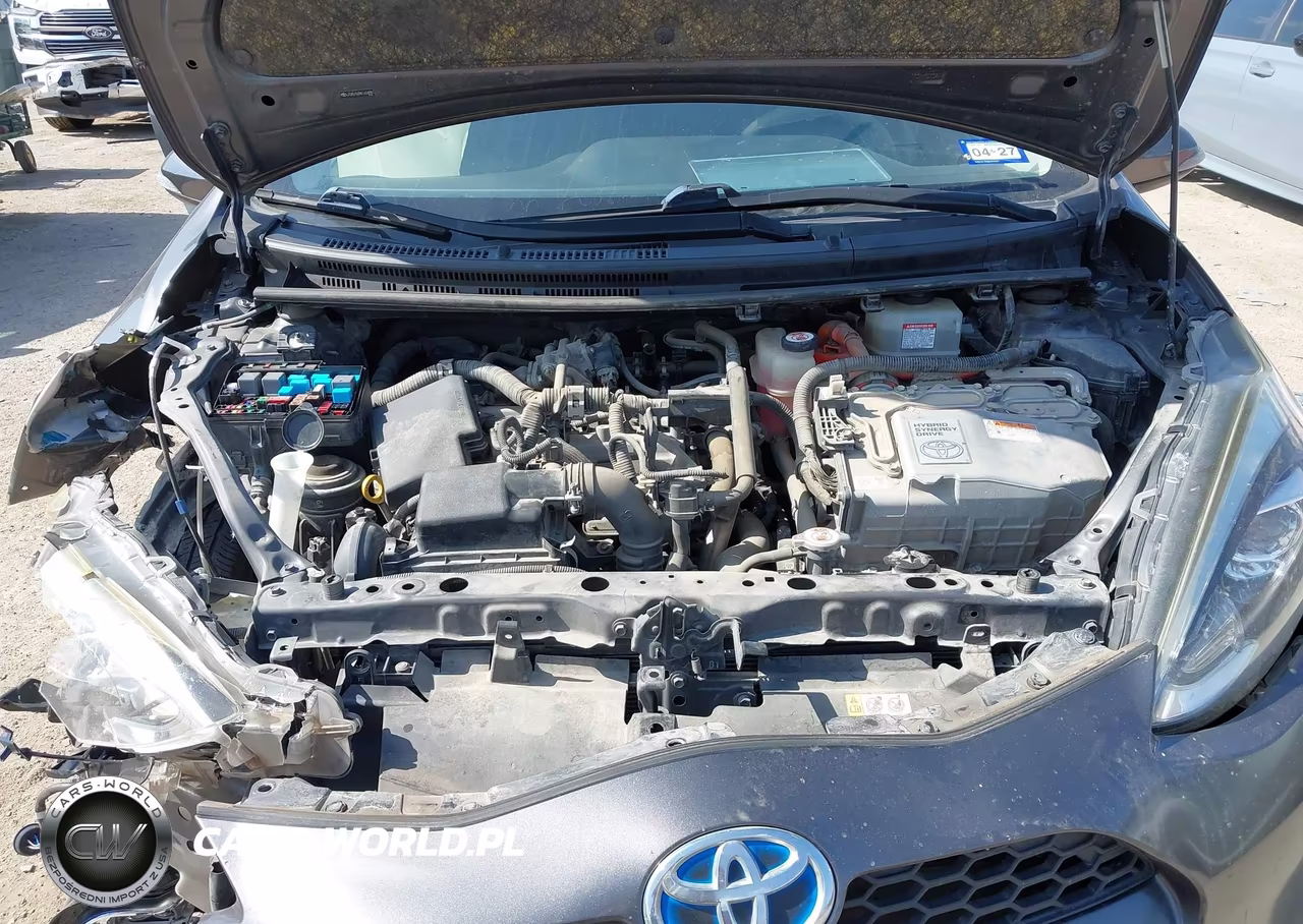 2019 Toyota Prius C L VIN:JTDKDTB39K1624981 - 10