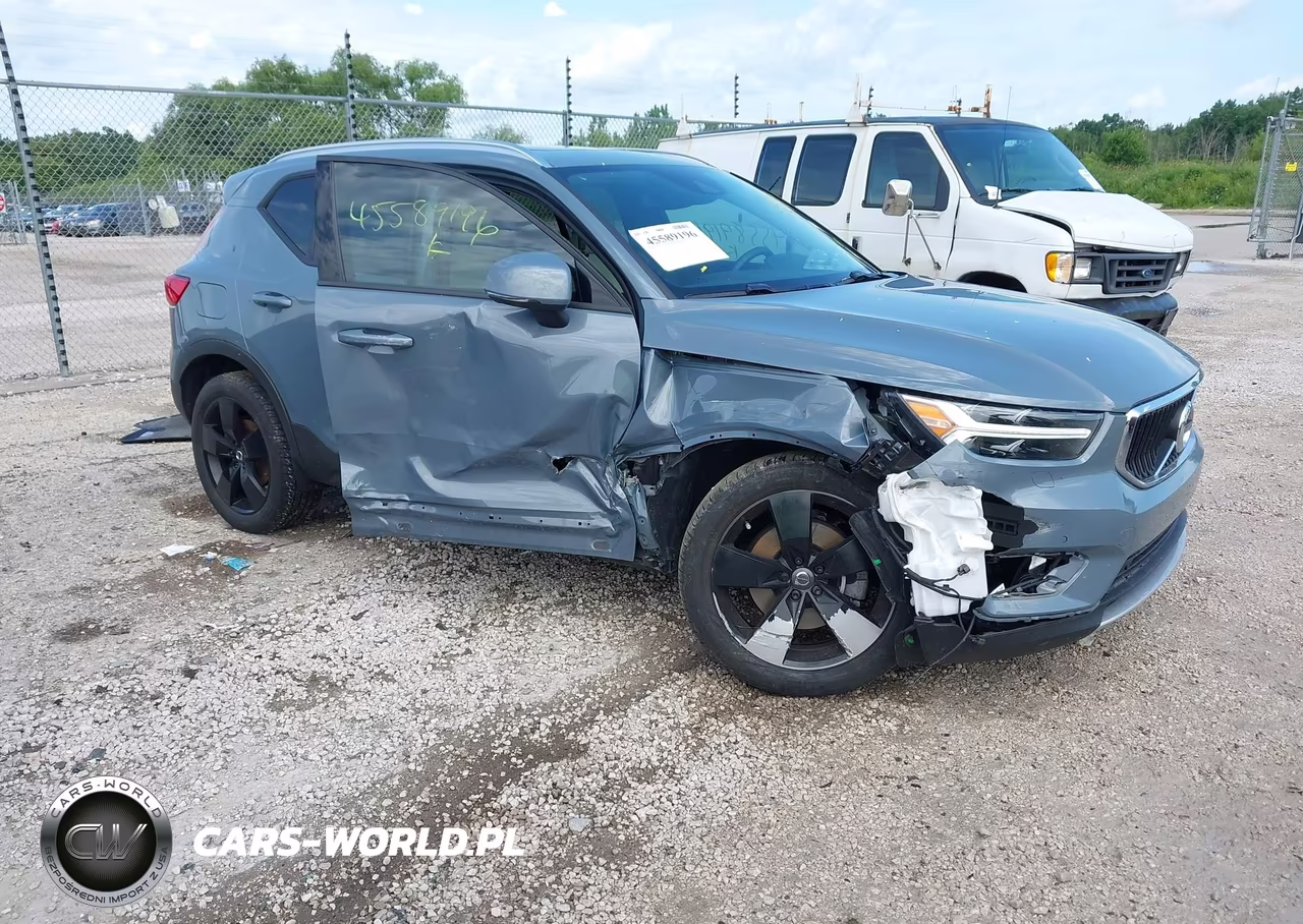 2022 Volvo Xc40 T5 Momentum VIN:YV4162UK6N2715769 - 1