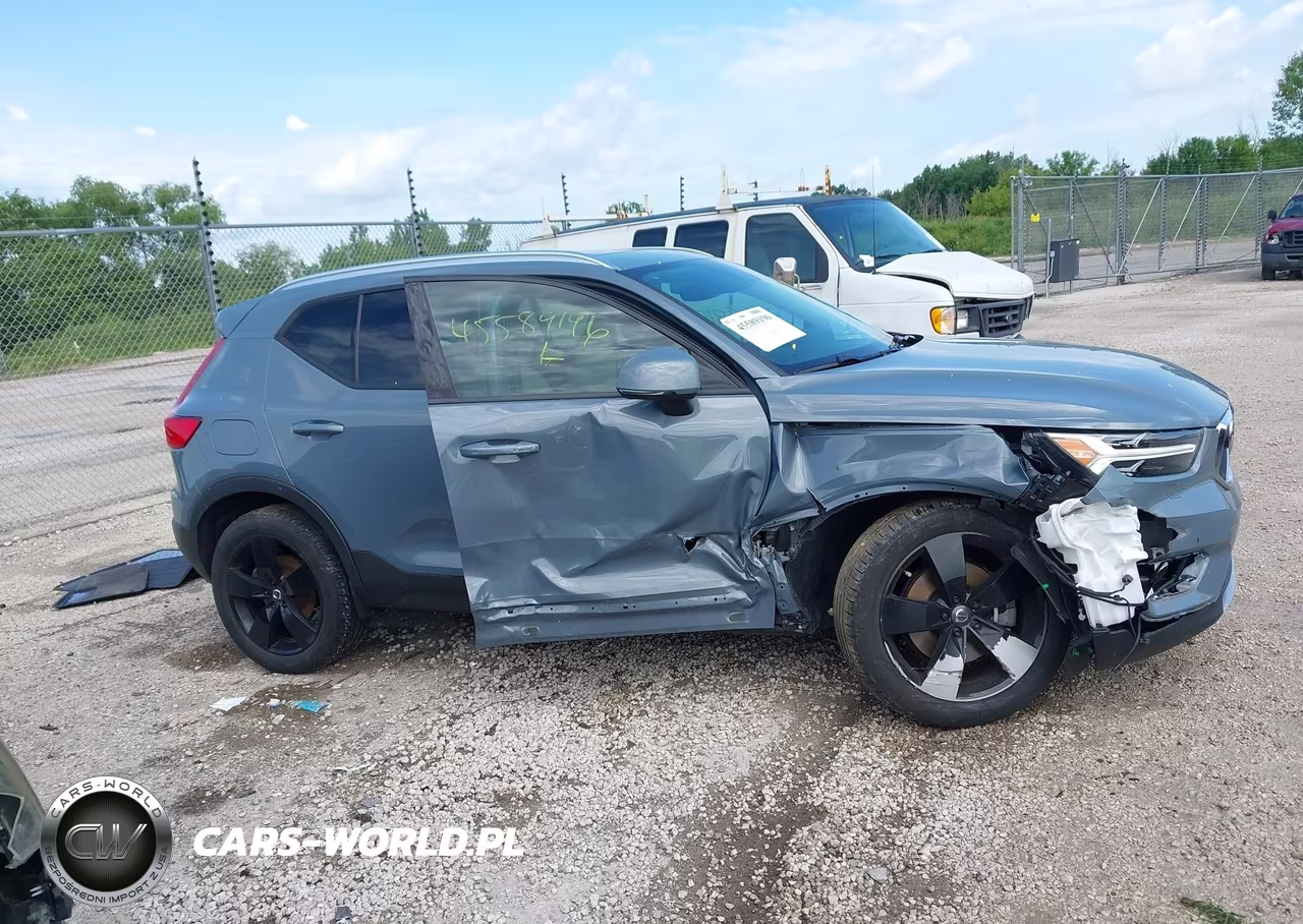 2022 Volvo Xc40 T5 Momentum VIN:YV4162UK6N2715769 - 13