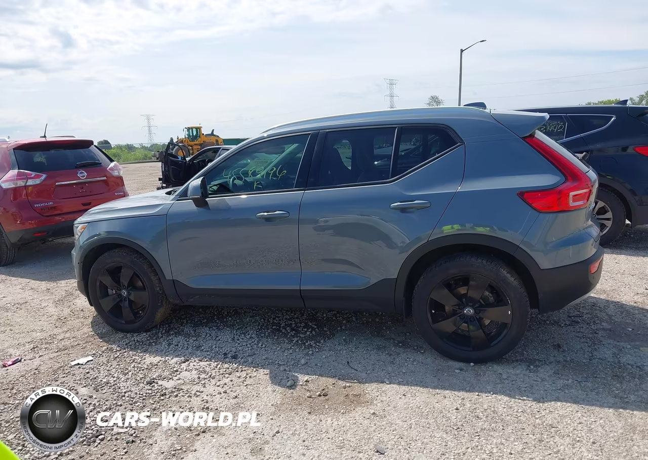 2022 Volvo Xc40 T5 Momentum VIN:YV4162UK6N2715769 - 14