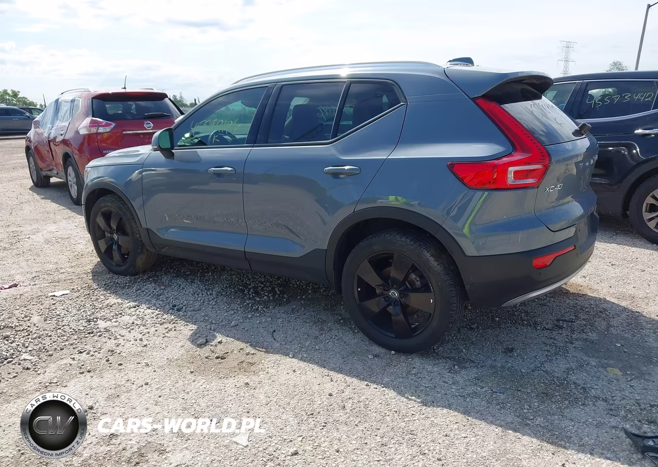 2022 Volvo Xc40 T5 Momentum VIN:YV4162UK6N2715769 - 3