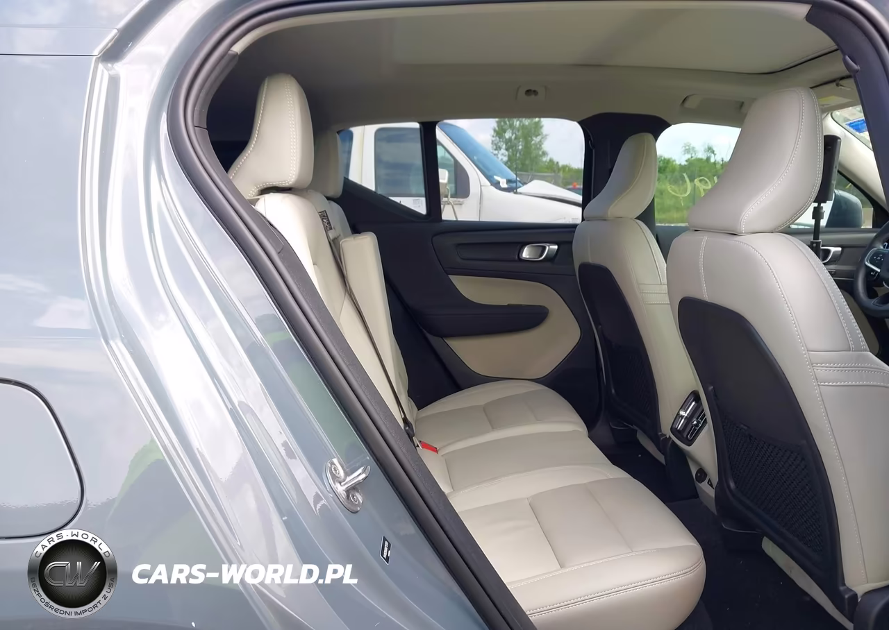 2022 Volvo Xc40 T5 Momentum VIN:YV4162UK6N2715769 - 8