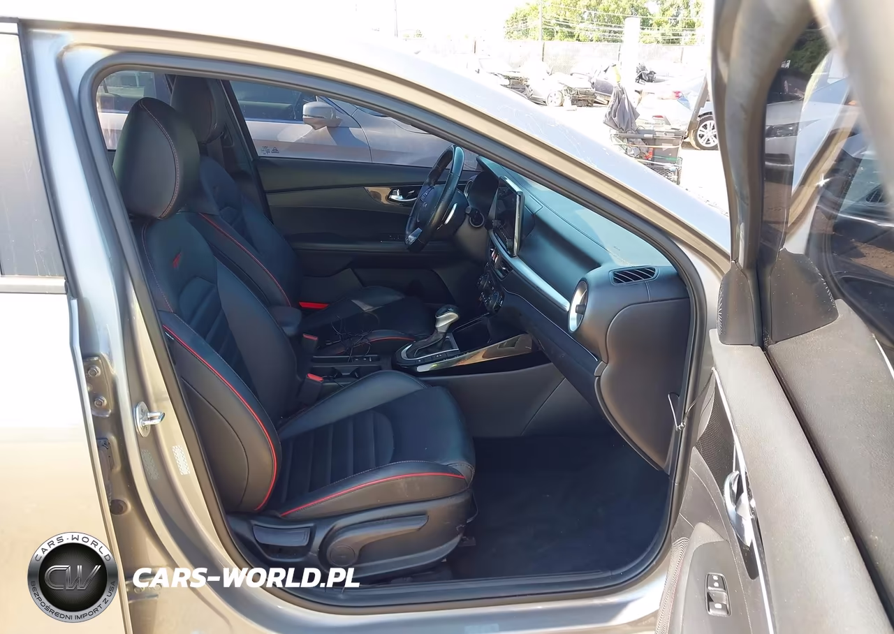 2022 Kia Forte Gt VIN:3KPF44AC3NE430487 - 5