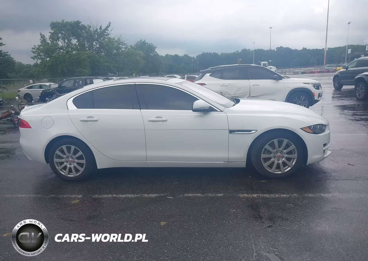 2019 Jaguar Xe 25T VIN:SAJAR4FX2KCP49939 - 13