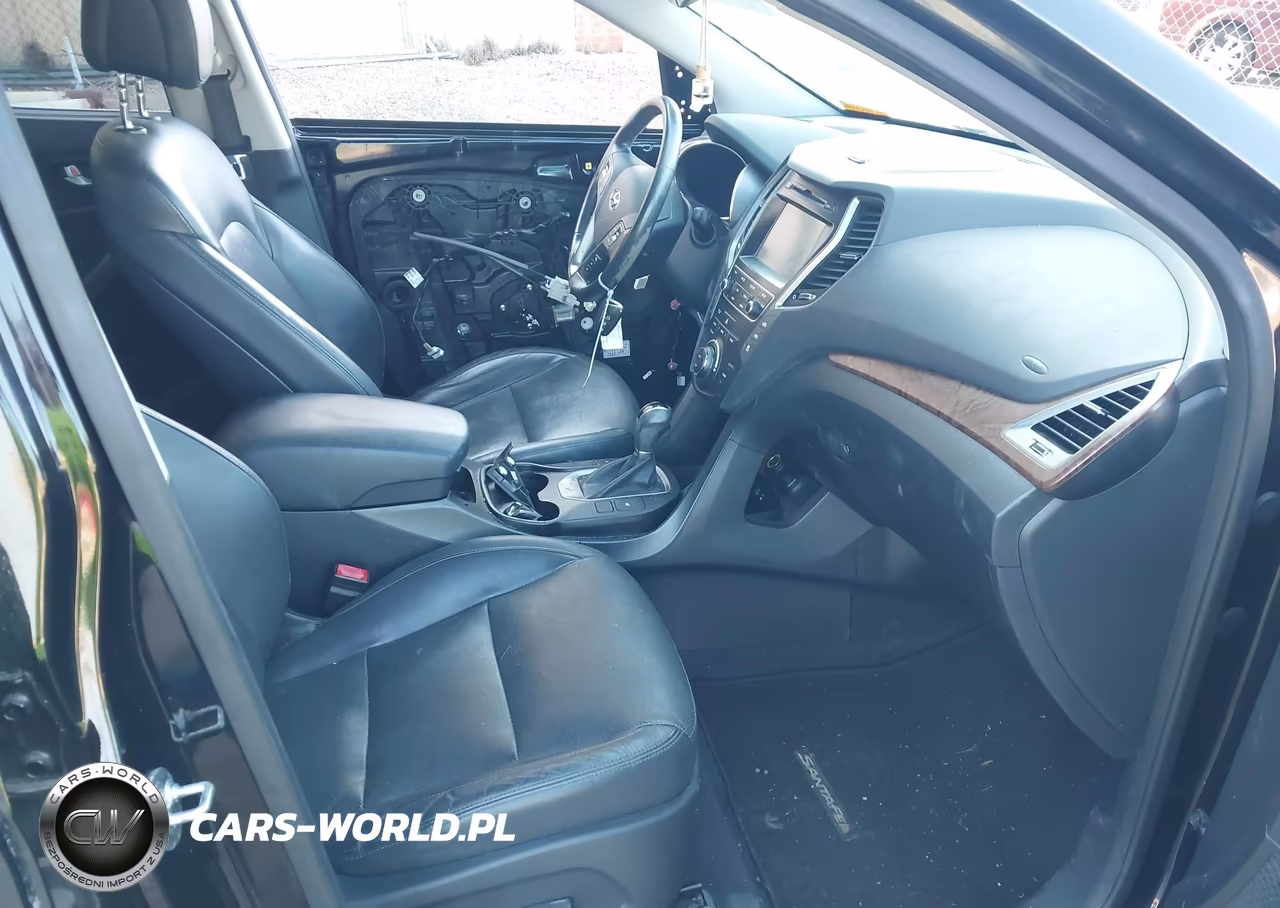 2017 Hyundai Santa Fe Se VIN:KM8SNDHF6HU190445 - 5