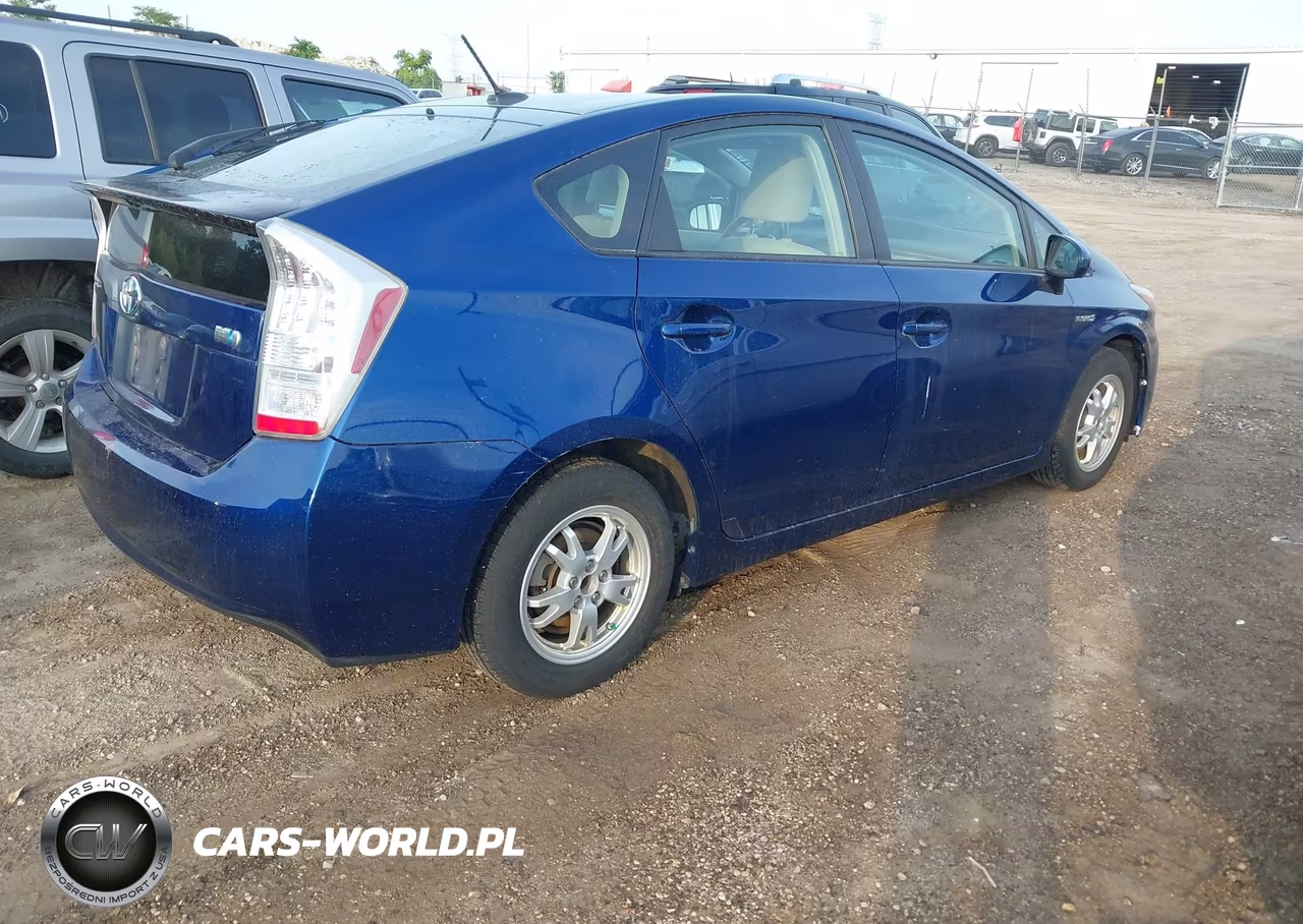 2010 Toyota Prius Iii VIN:JTDKN3DUXA0190884 - 4