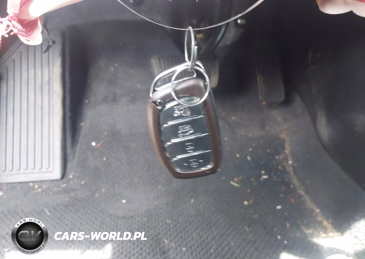 2019 Hyundai Elantra Value Edition VIN:5NPD84LF8KH453712 - 11