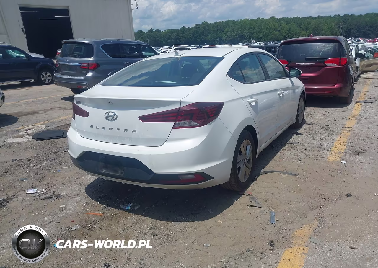 2019 Hyundai Elantra Value Edition VIN:5NPD84LF8KH453712 - 4