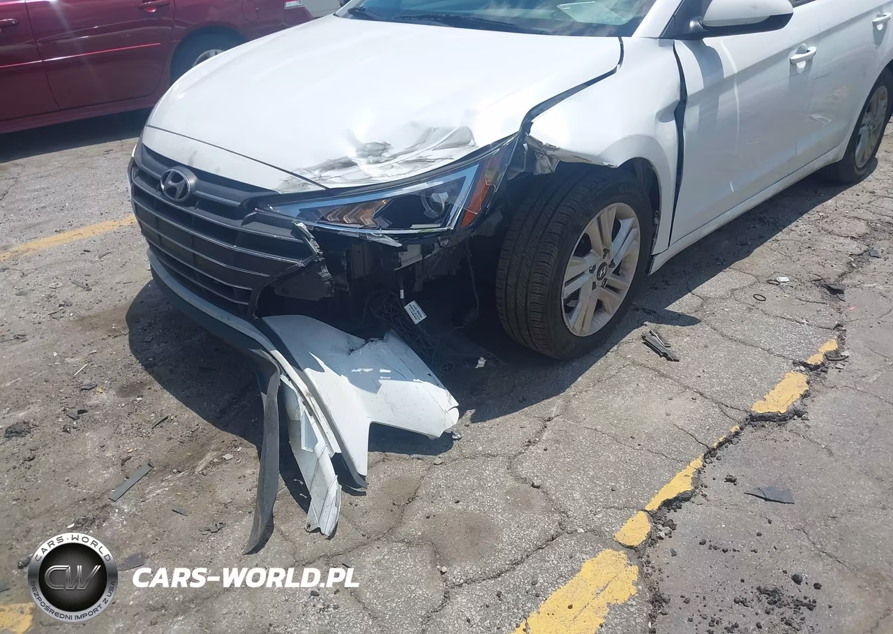 2019 Hyundai Elantra Value Edition VIN:5NPD84LF8KH453712 - 6