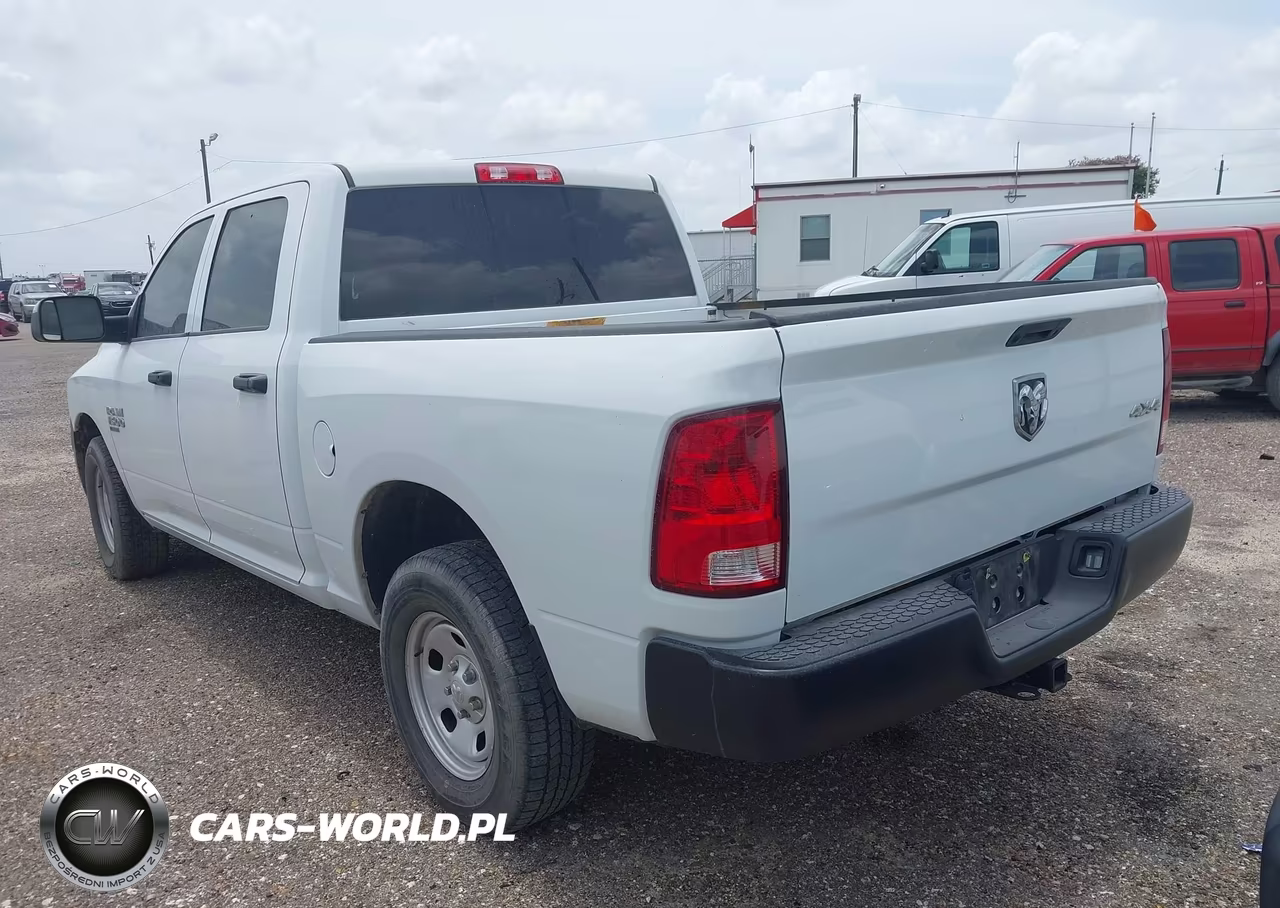 2023 Ram 1500 Classic Tradesman 4X4 5'7 Box VIN:3C6RR7KGXPG675237 - 3