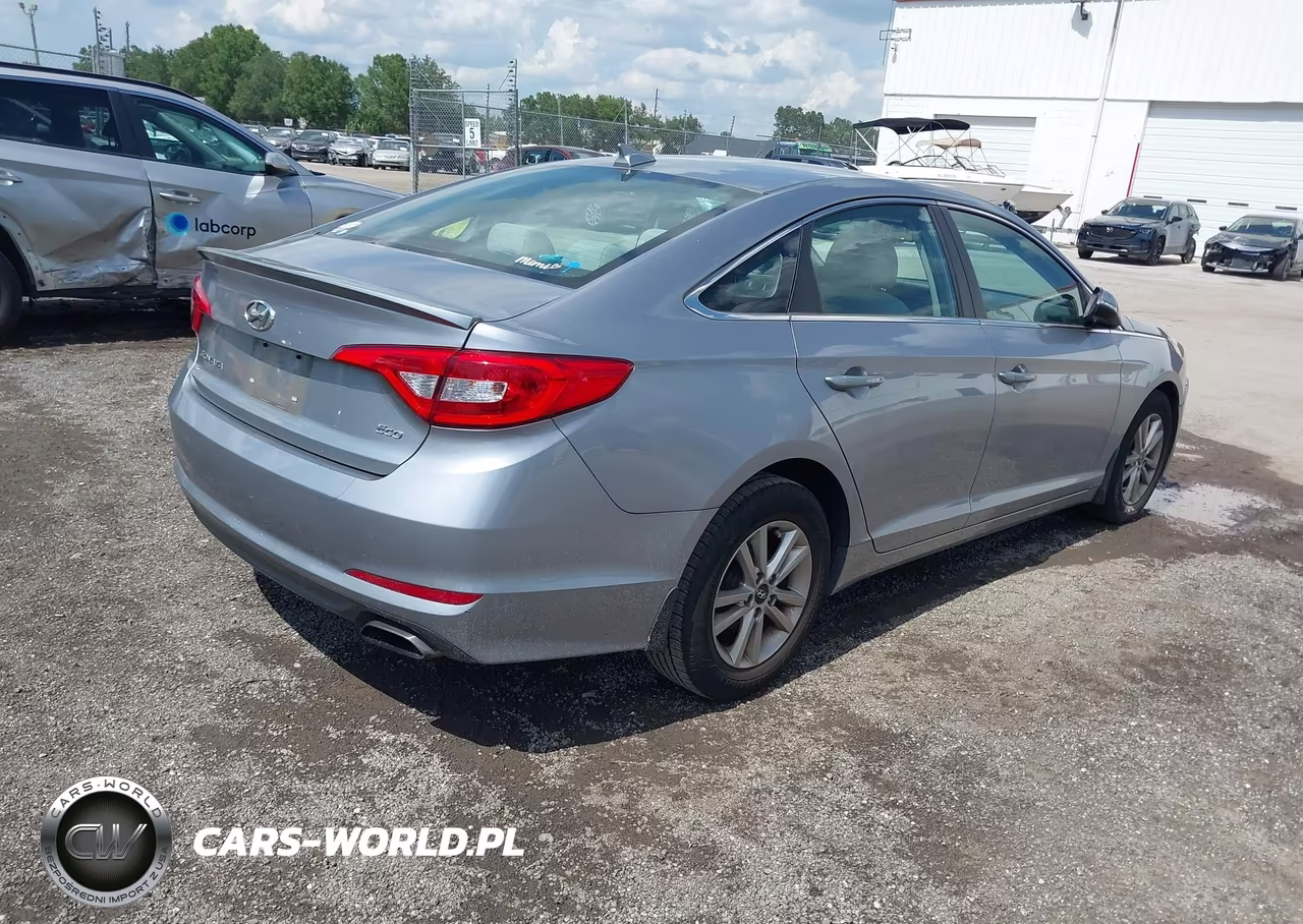 2016 Hyundai Sonata Eco VIN:5NPE24AA7GH426795 - 4