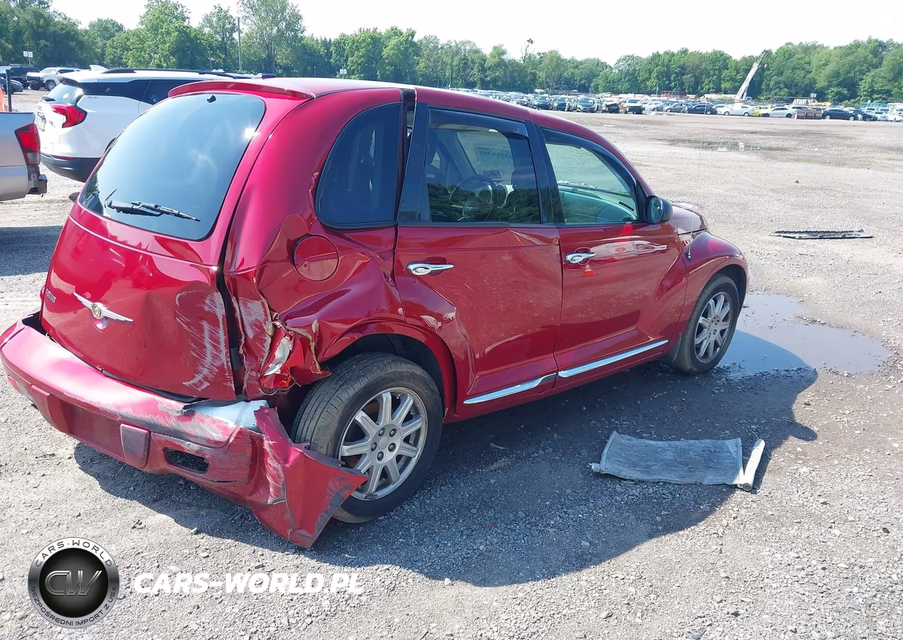 2010 Chrysler Pt Cruiser Classic VIN:3A4GY5F94AT218502 - 4