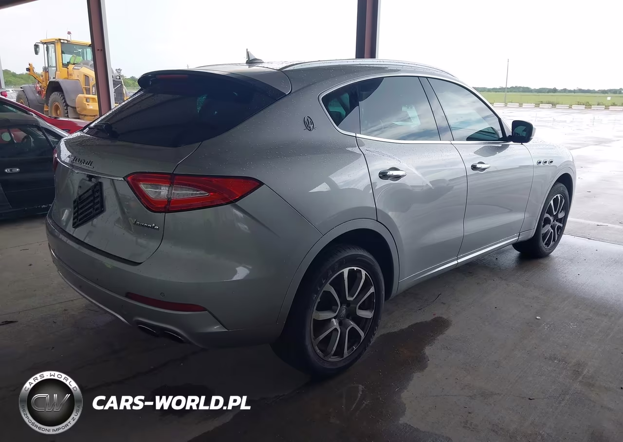 2017 Maserati Levante VIN:ZN661XUL7HX233301 - 4
