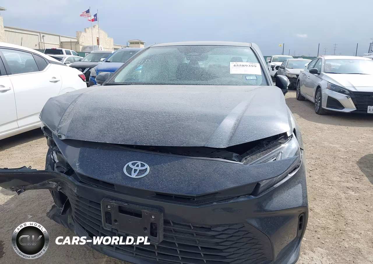 2026 Toyota Camry Le VIN:4T1DAACK1TU223335 - 12