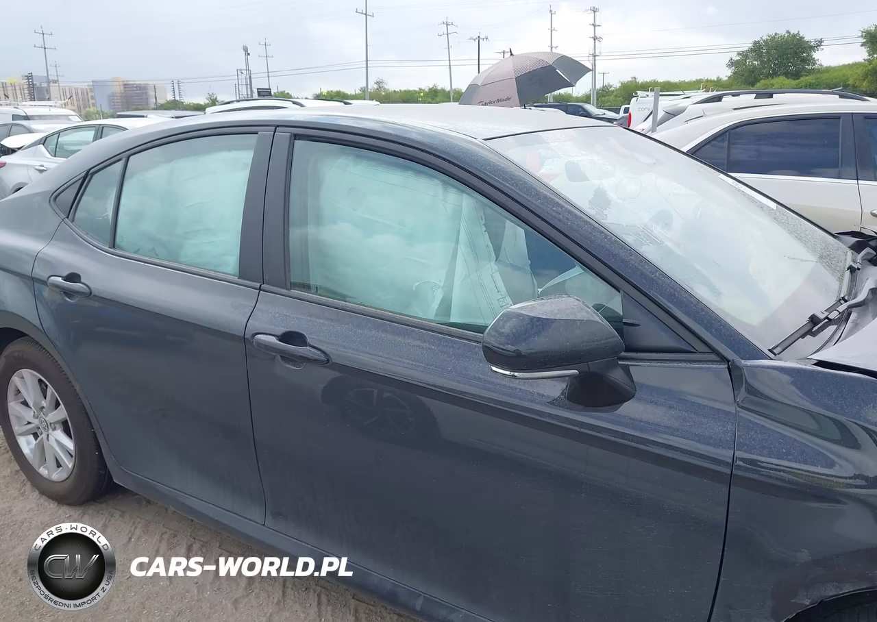 2026 Toyota Camry Le VIN:4T1DAACK1TU223335 - 13