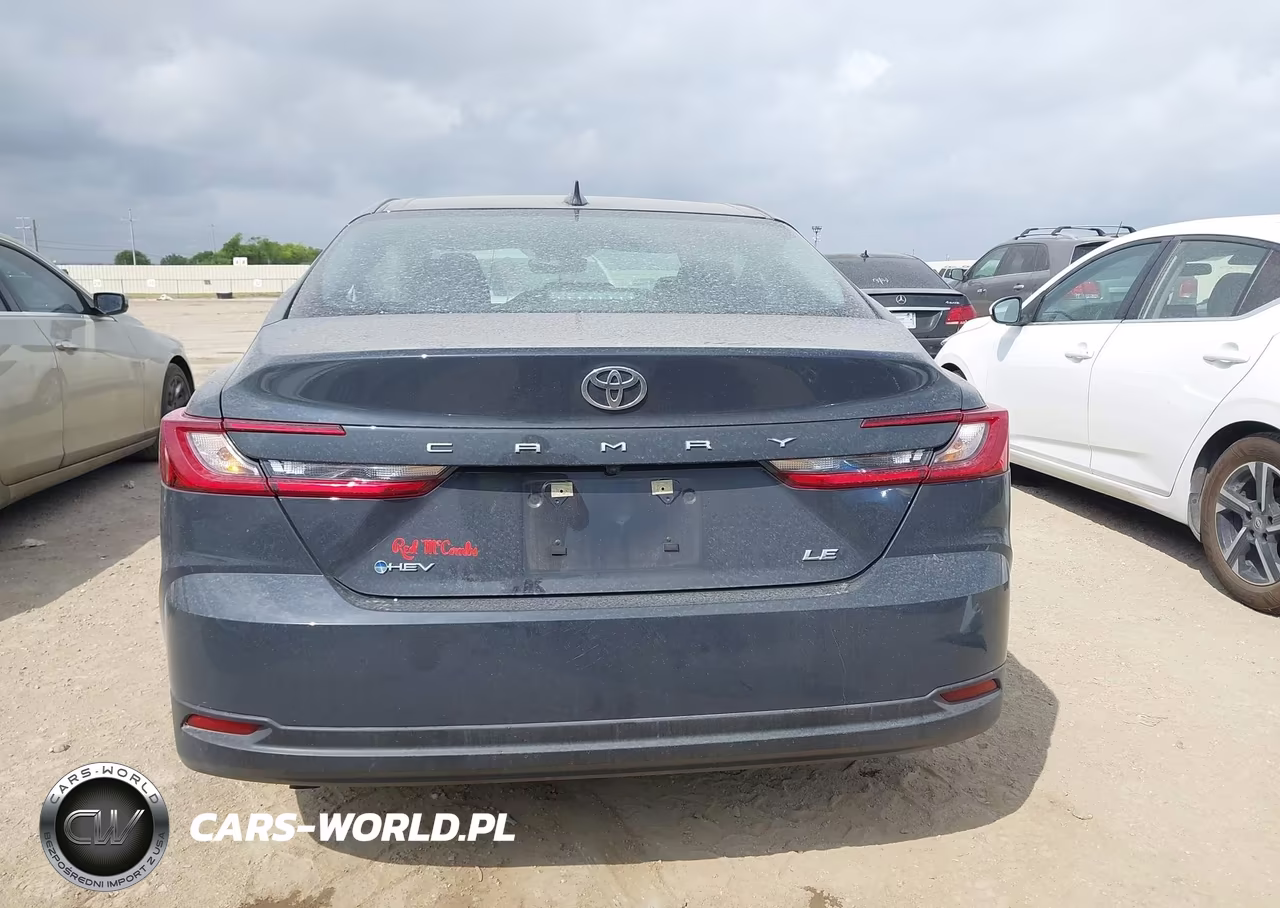 2026 Toyota Camry Le VIN:4T1DAACK1TU223335 - 16