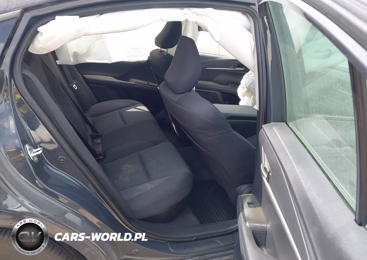 2026 Toyota Camry Le VIN:4T1DAACK1TU223335 - 8