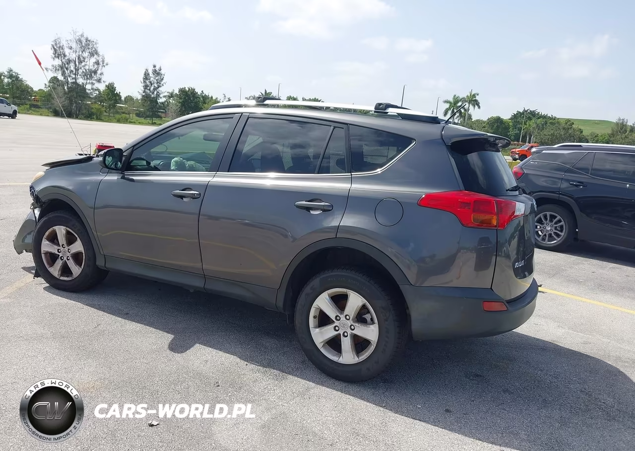 2014 Toyota Rav4 Xle VIN:JTMWFREV4EJ010324 - 3