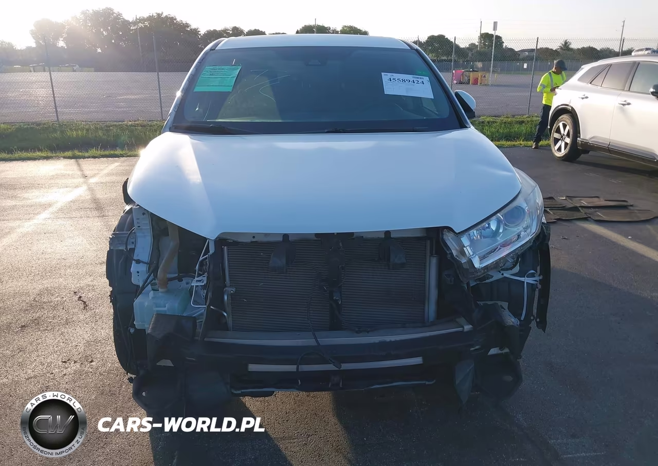 2019 Toyota Highlander Le VIN:5TDZARFH4KS057257 - 12