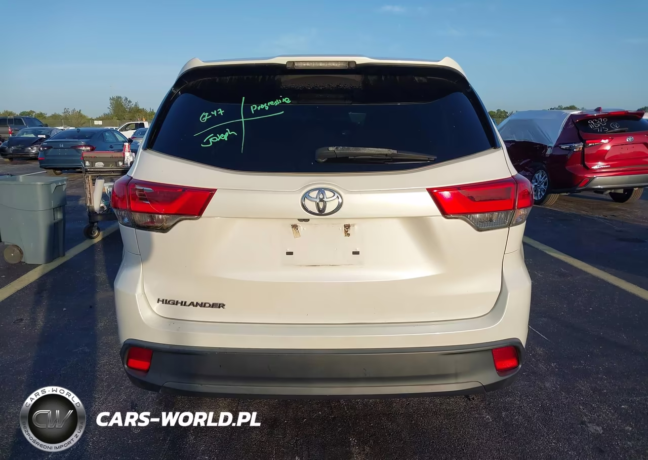 2019 Toyota Highlander Le VIN:5TDZARFH4KS057257 - 16